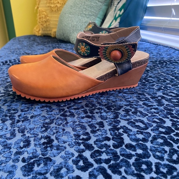 Fun colorful shoes!! - Picture 3 of 4